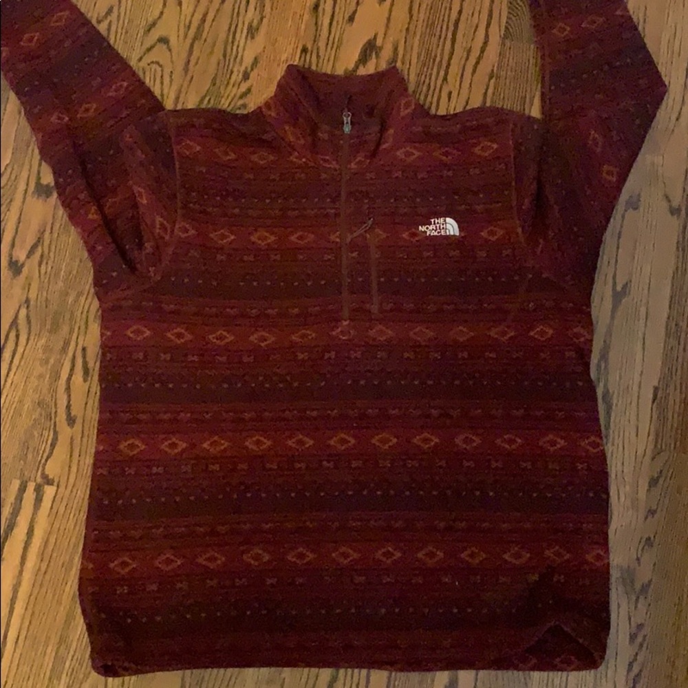 North Face vintage design quarter zip sweater.